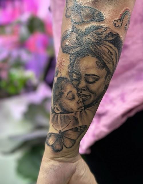 Nychelle Elise studios and Fine Body Art