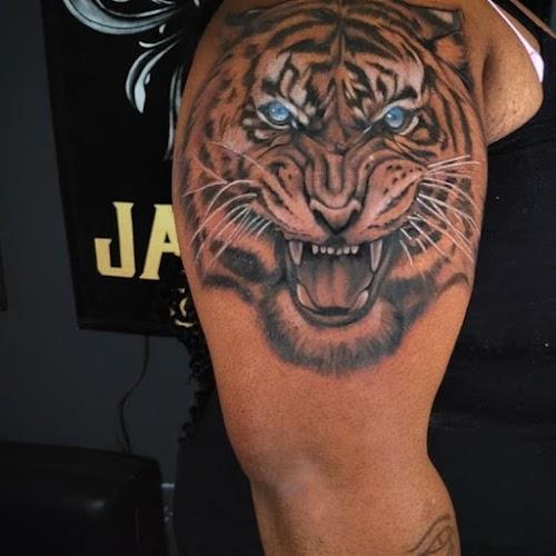 Heavy Wave Art - Arlington Tattoo Studio