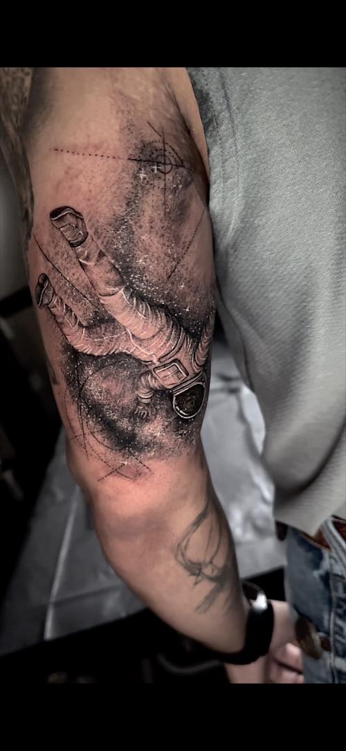 Black Cat Tattoo Company