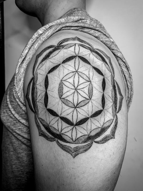 Artiszen Tattoo Studio