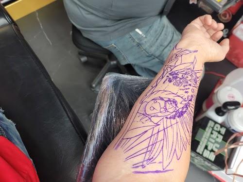 Horns & Halos Tattoo Studio | H & H Tattoo | Piercings | tattoo removal