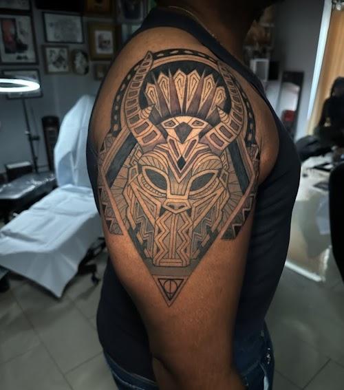 DFW body piercing & tattoo shop