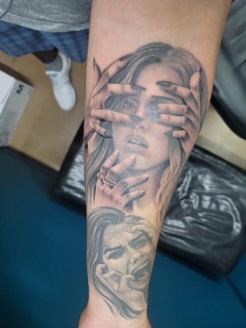 2Xtremes Tattoos & Piercing