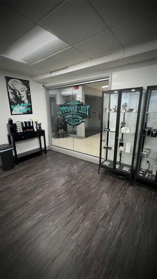 Immovable Light Tattoo & Piercing Studio