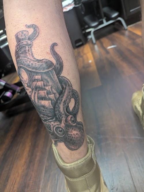 Whitt's True Tattoo & Piercings Collective