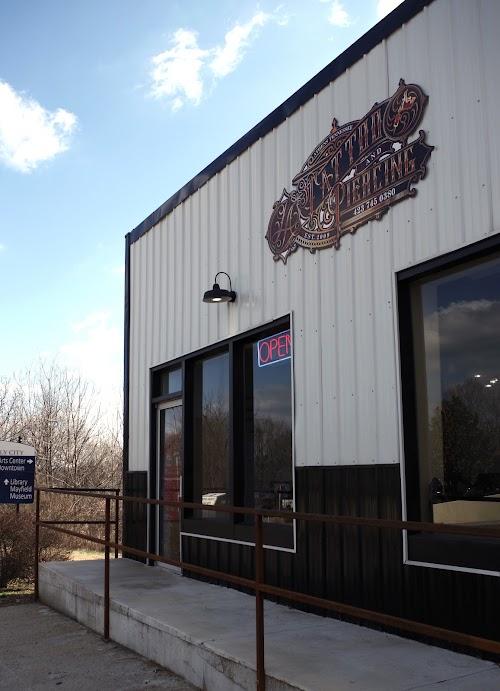 LA TATTOO AND PIERCING STUDIO