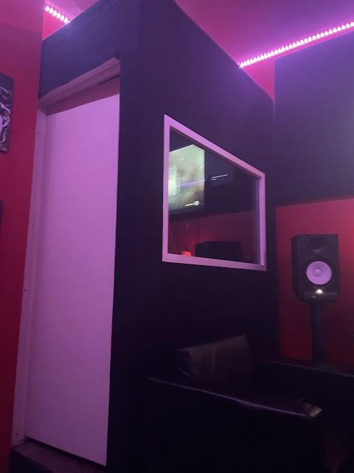 STUDIO 214