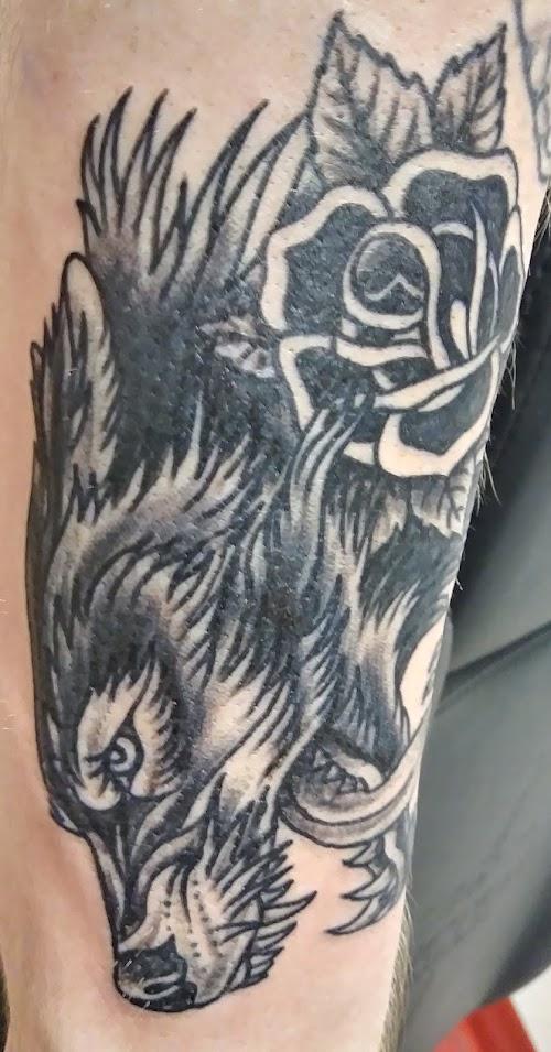 Mad Tattoo and Piercing
