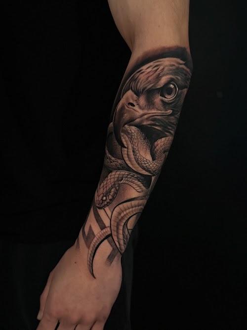 Black Heart Tattoo Shop