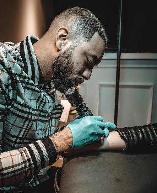 Pearl Gallery / Black Pearl Tattoo