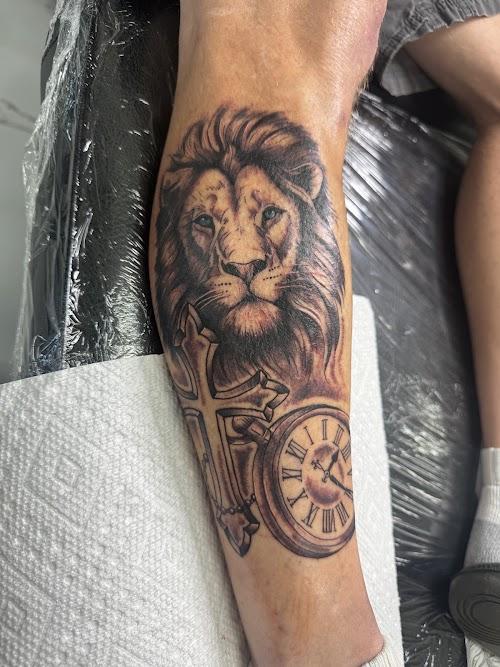 Azra Tattoos