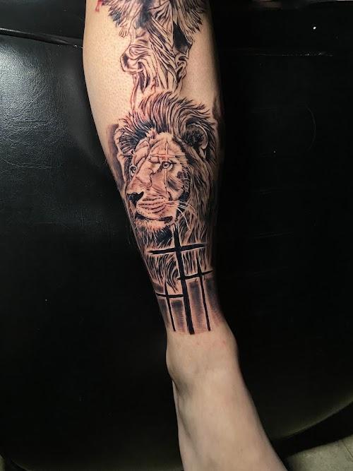 Lucky 6 Tattoo Company